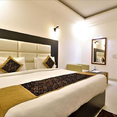 Aerocity Hotel Jindal Palace Delhi- A Well Hygiene Property"All Staff Vaccinated " Új-Delhi Kültér fotó