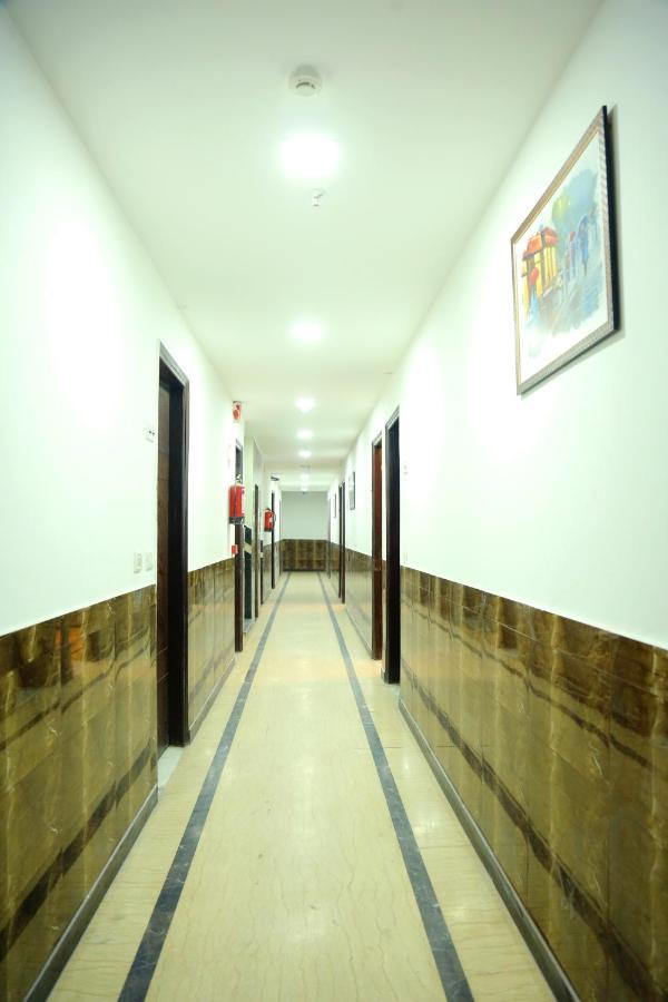 Aerocity Hotel Jindal Palace Delhi- A Well Hygiene Property"All Staff Vaccinated " Új-Delhi Kültér fotó