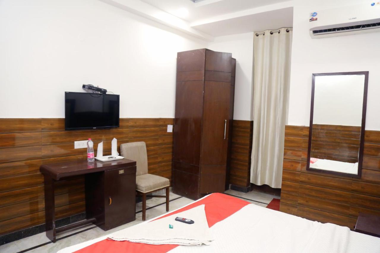 Aerocity Hotel Jindal Palace Delhi- A Well Hygiene Property"All Staff Vaccinated " Új-Delhi Kültér fotó