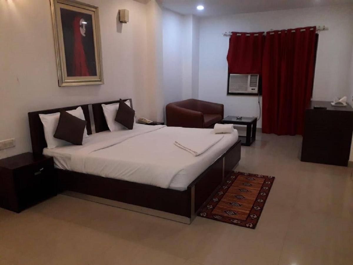 Aerocity Hotel Jindal Palace Delhi- A Well Hygiene Property"All Staff Vaccinated " Új-Delhi Kültér fotó